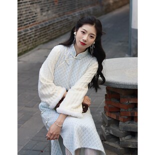 雪宝新中式古法旗袍2024新款冬季加厚素雅长袖小清新全开襟秋冬女