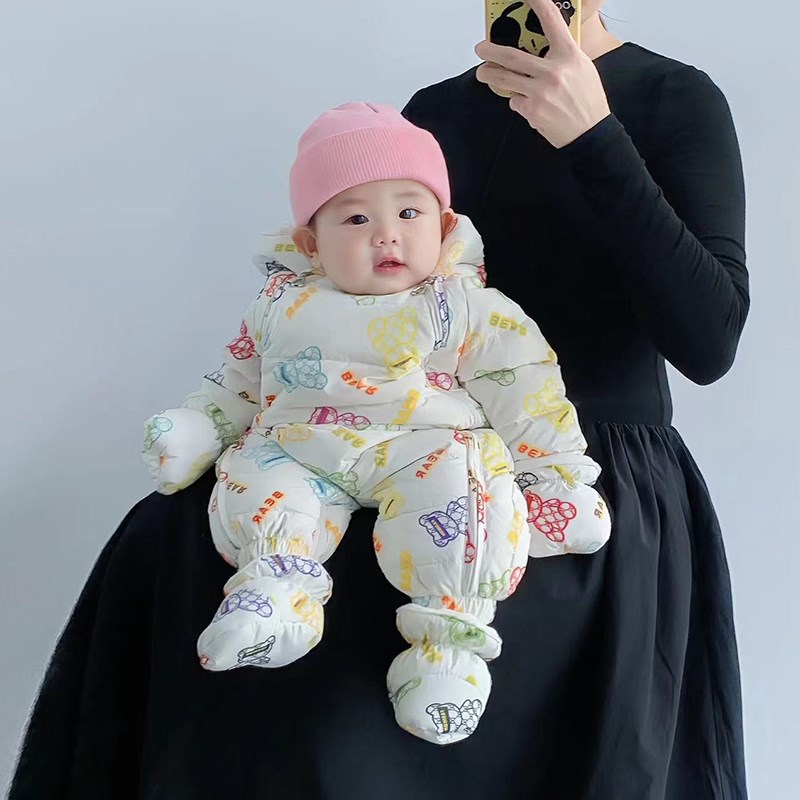 新生婴幼儿羽绒服冬季连体衣0-1岁男女宝宝冬装外出抱衣加厚包脚2