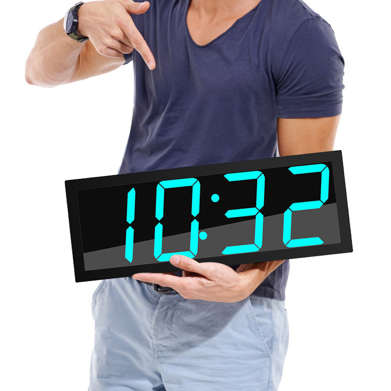 三每LED大屏电子挂钟智能办公家用客厅挂墙插电钟表彩色大数字G62