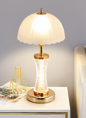 欧式主卧室床头柜轻奢颜值温馨现代创意简约高级感端触摸调光台灯