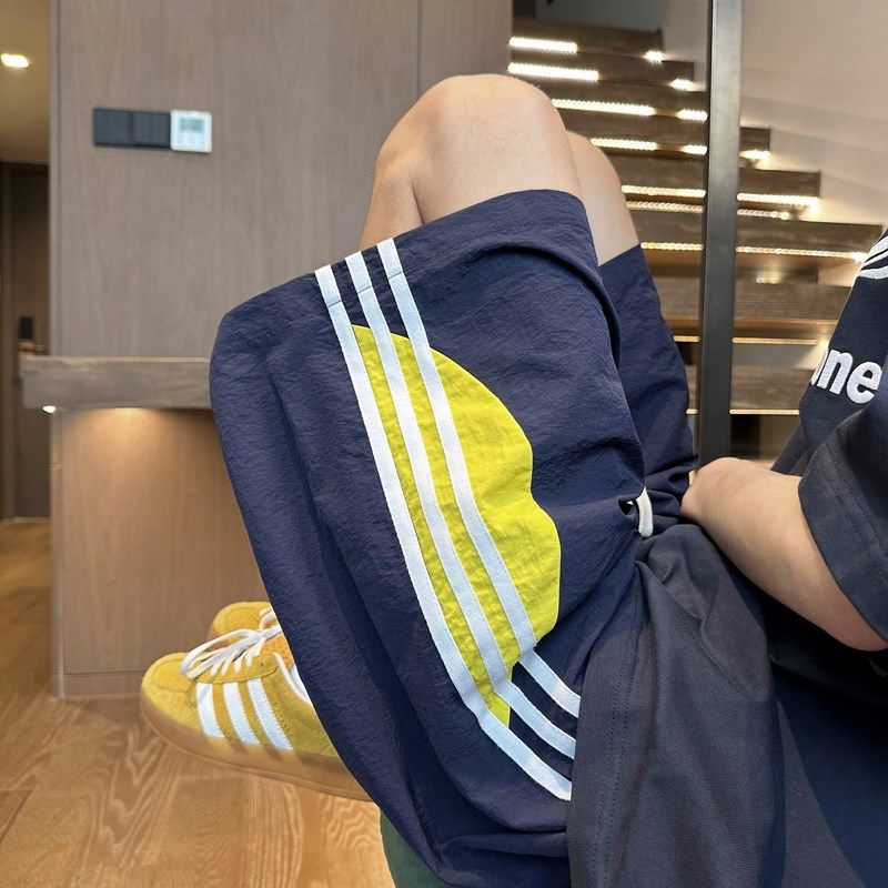 条纹冰丝短裤男生夏季薄款初中生运动五分中裤青少年大童速干裤子