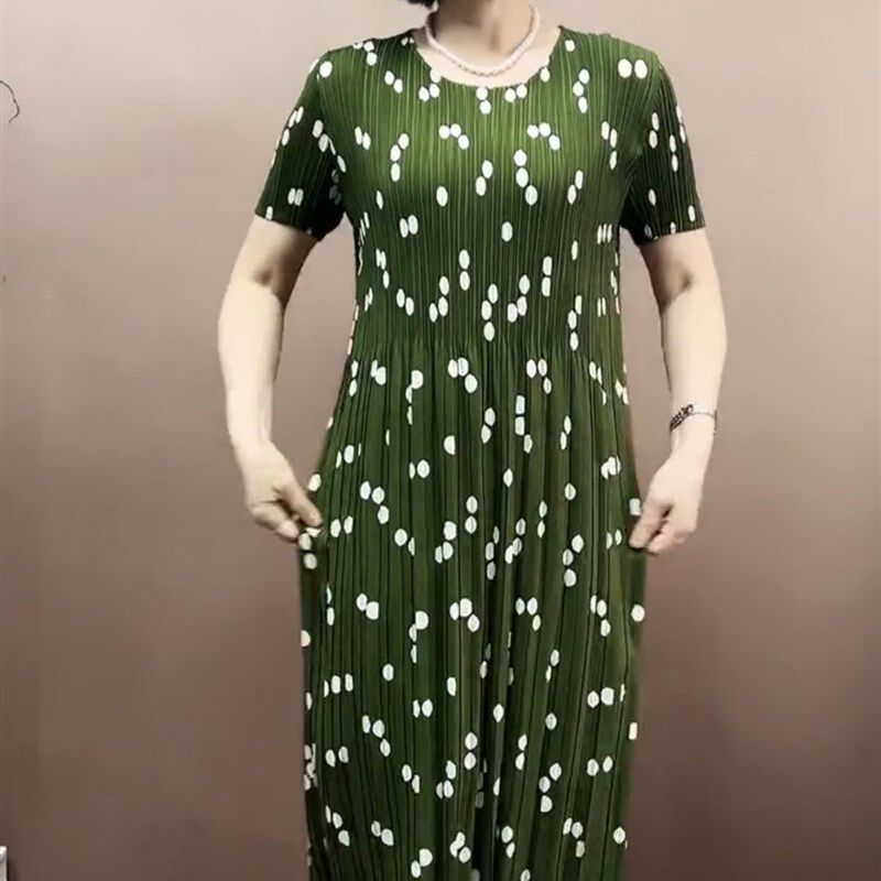 夏季褶皱妈妈连衣裙女2024新款宽松短袖圆领印花别致漂亮长裙宽松