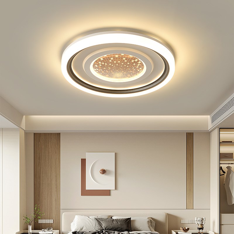 网红现代新款简约主卧室灯具北欧轻奢大气房间客厅书房led吸顶灯