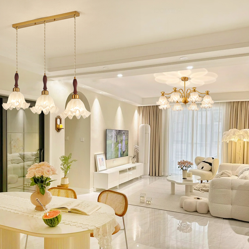 法式客厅吊灯现代简约2024新款中古奶油风卧室主灯高级感铃兰灯具