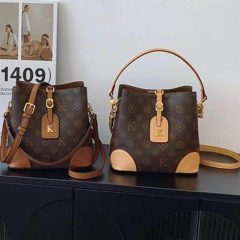 高端包女士斜挎包2024新款优雅多用途挎包水桶包复古老花肩包新潮,箱包皮具/热销女包/男包,水桶包,淘宝优惠券,粉丝福利购,淘宝优惠卷