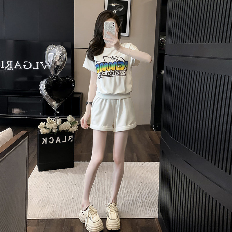 小个子穿搭运动休闲套装女夏季新款时尚印花短袖t恤短裤两件套潮