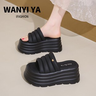 厚底松糕凉拖鞋女夏外穿2025新款小个子增高高跟配裙子海边沙滩鞋