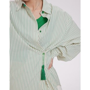 【5折回馈】绿色条纹r不规则斜扣解构设计长袖衬衫夏日多巴胺