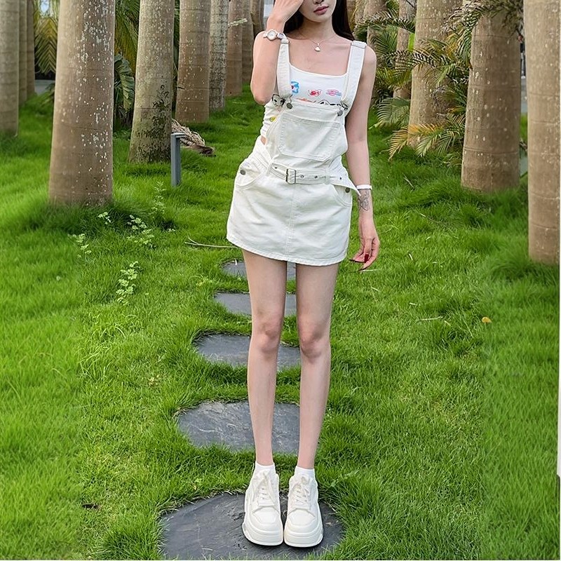 高级感白色气质休闲减p龄牛仔背带裙女2025年夏季新款显瘦显高裙