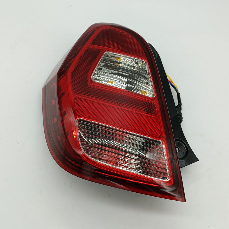 雷丁D30比德文M5电动汽车轿车后尾灯 刹车灯 倒车灯四轮车后大灯