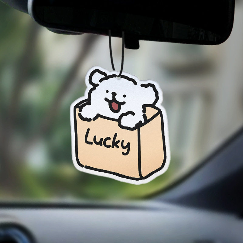 汽车香片可爱车载香薰片卡通车内挂饰车用香水挂件除异味持久留香