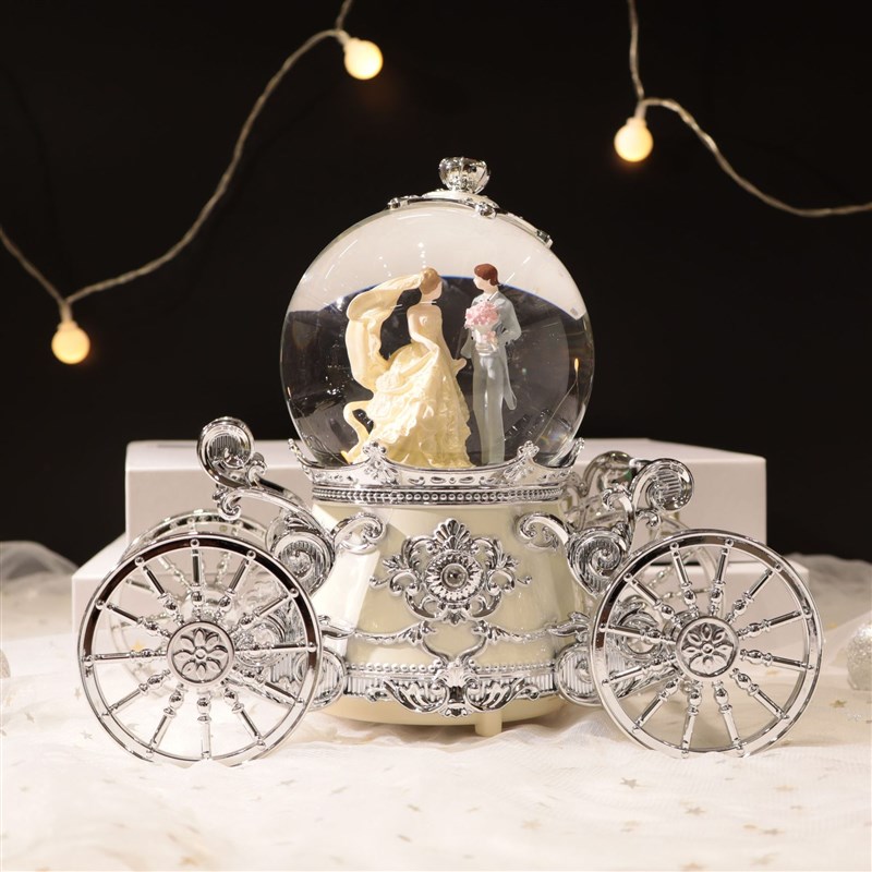 婚礼马车大号水晶球音乐盒厂家直销 婚庆礼品新婚卧室灯光装饰品