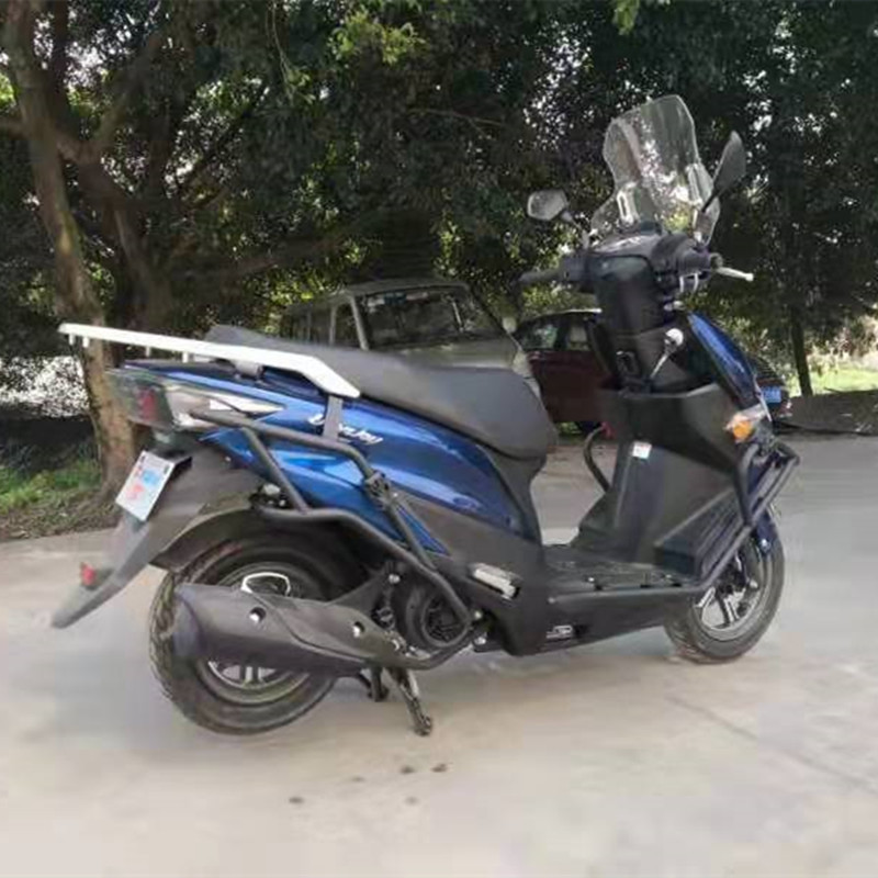 适用轻骑铃木优驿UE125T碳钢保险杠前后护杠防摔保护杠架前杠加厚