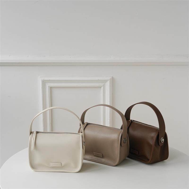 新品小众轻奢包包女2025新款高级感手提枕头包百搭精致单肩斜挎通