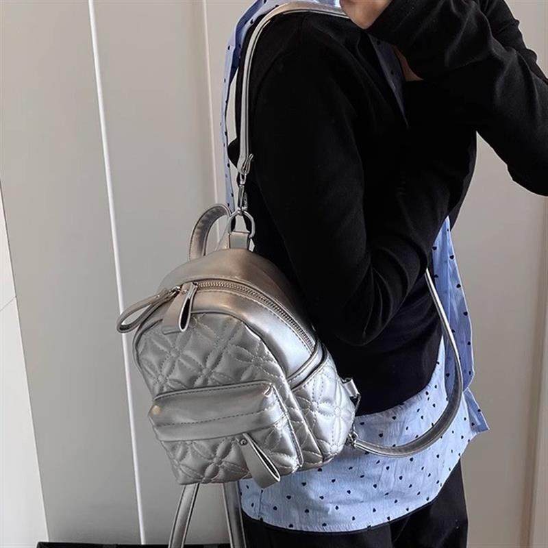 新品小众迷你银色双肩包包女2024新款潮时尚洋气学生高级感旅行小