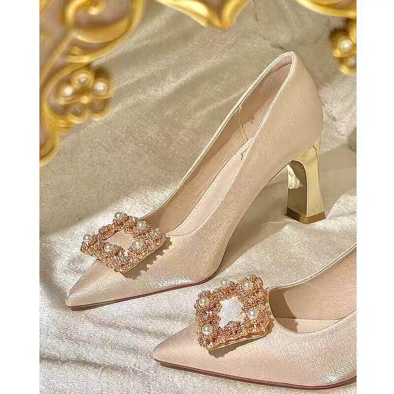 新品法式粗跟缎面高跟鞋女新款不累脚主婚纱婚鞋新娘鞋日常可穿伴