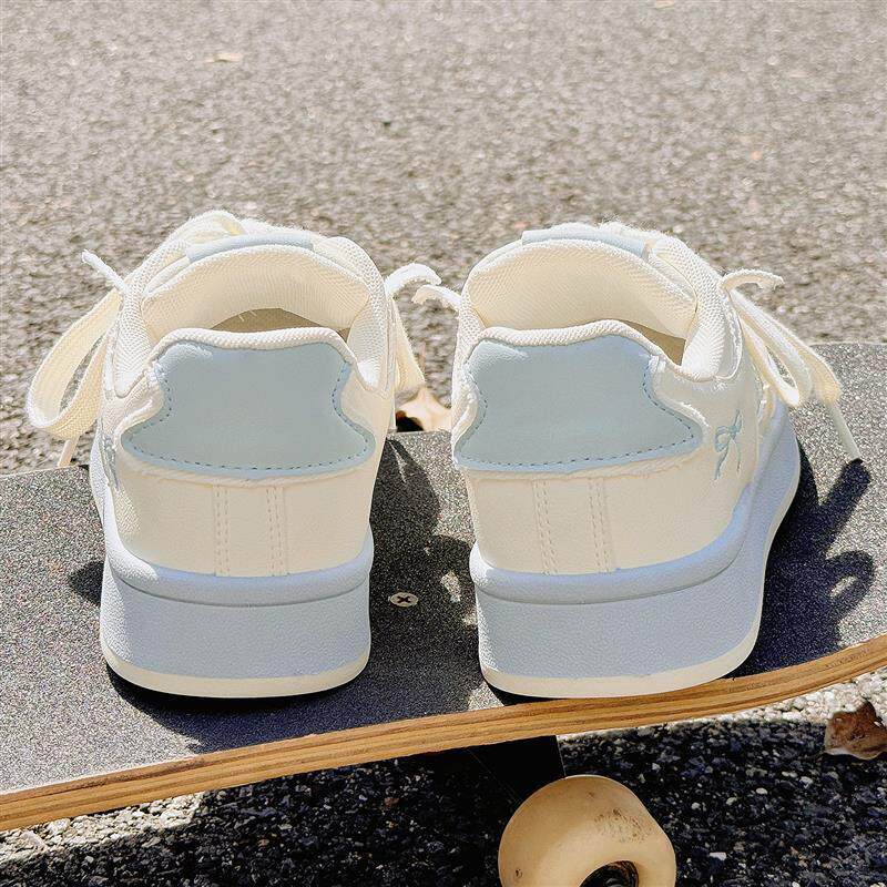 新品小白鞋女款2026新款夏季透气薄款软底不累脚帆布鞋休闲运动鞋