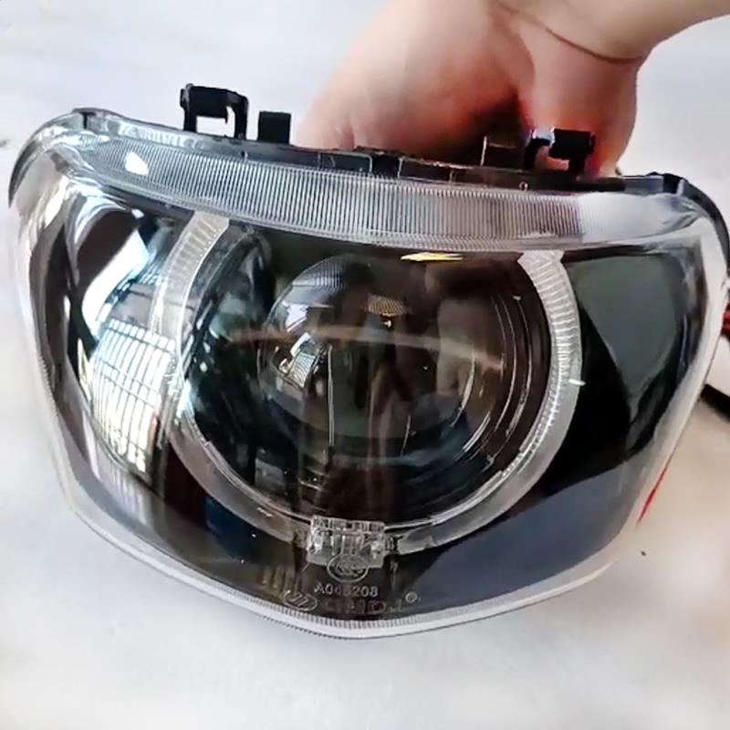 特价清仓65W巧格i大灯总成远近光LED超亮透镜熏黑灯罩无损直上装