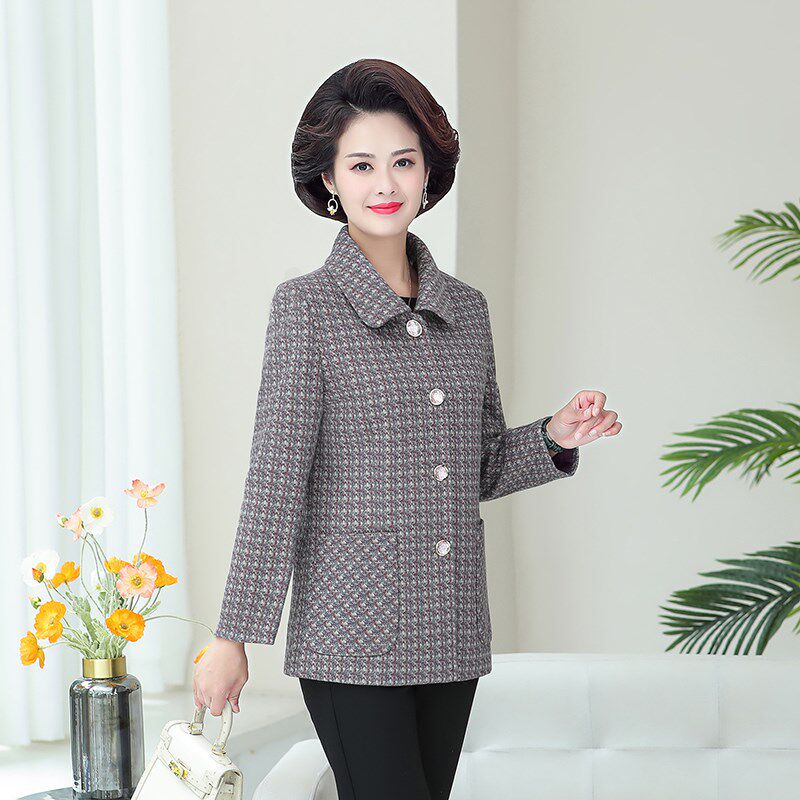 妈妈春装外套2023新款老人衣服大码中老年女春秋洋气短款奶奶上衣