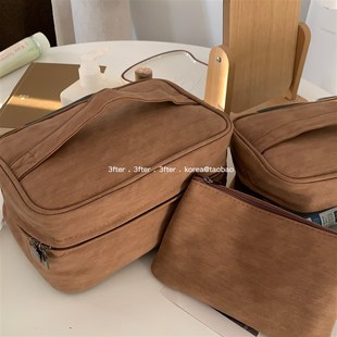 这个秋冬就需要它了~防水加厚便携旅游化妆包多功能大容量收纳包