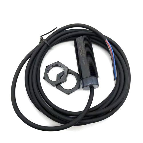 红外漫反射光电开关E3FA-DS30C4测黑色透明抗变频器干扰防C1常开