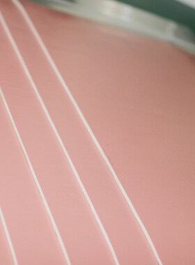 厂家供应导热硅胶垫卷材耐高温电脑芯片CPU软性硅胶垫片红色