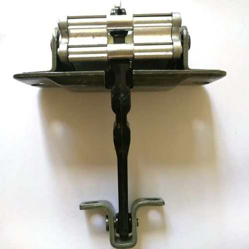 厂家提供84167953 适用于沃尔沃车门限位器 汽车限位器 21350581