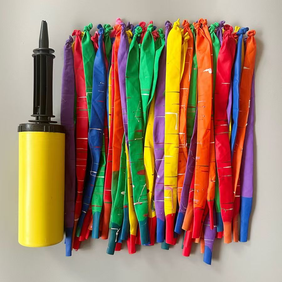 儿童玩具长条冲天的汽球无