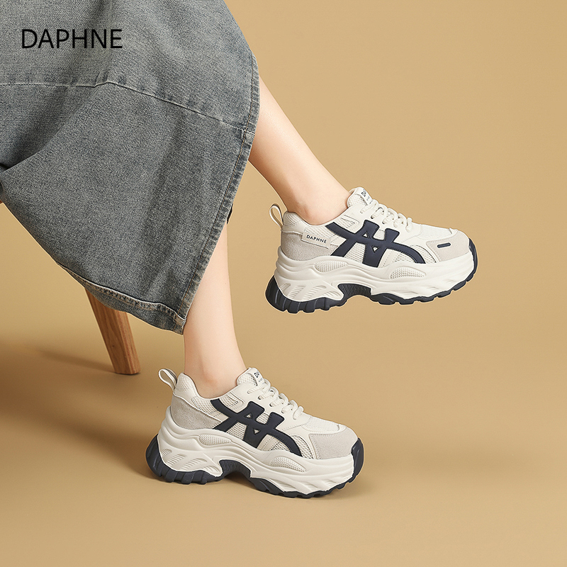 达芙妮2025新款透气网面老爹鞋