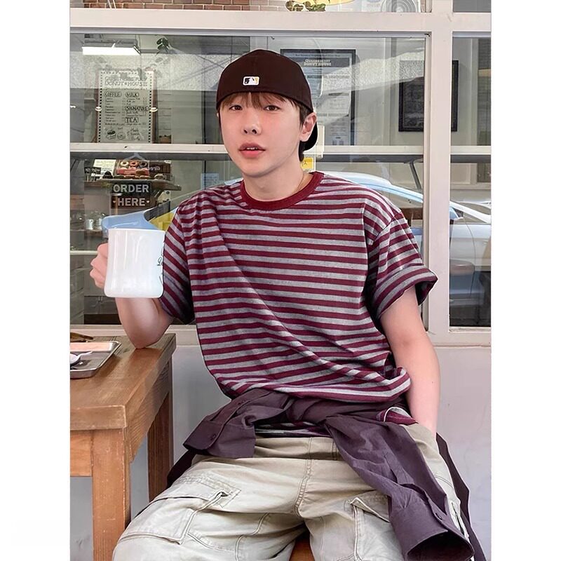 日系红色条纹拼接圆领短袖T恤男款夏季潮牌高级感宽松纯棉五分袖