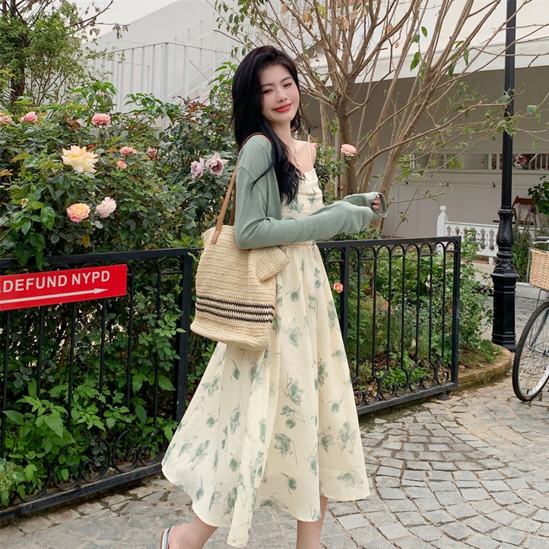 大码胖mm高级感绿色碎花吊带连衣裙女长袖防晒开衫气质显瘦两件套