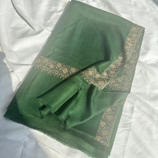 手纺线墨绿色古典复古图案宽边刺绣克什米尔手工披肩围巾