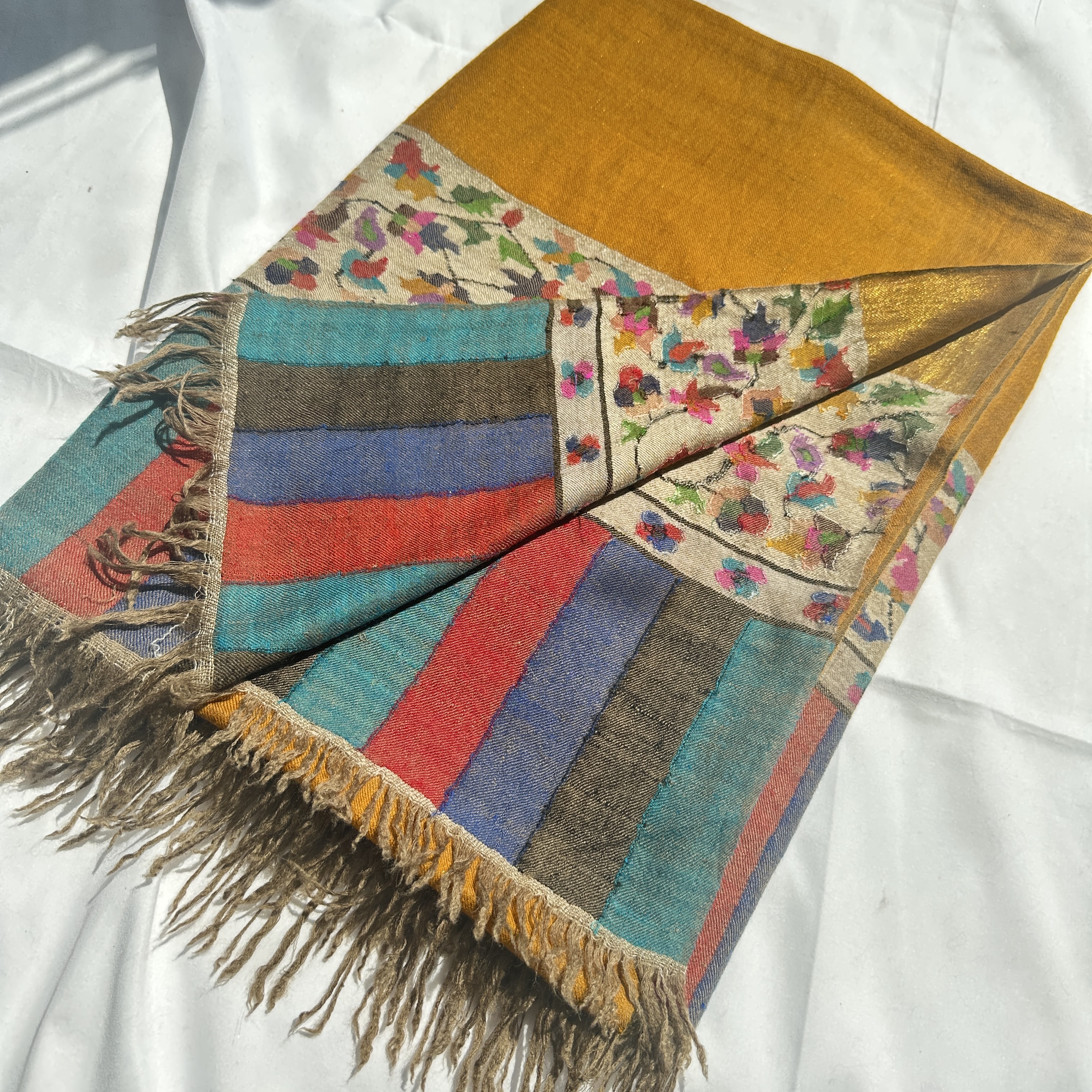 雪山羊绒灰白卡其色古法双织3D玫瑰油画风格100x200披肩