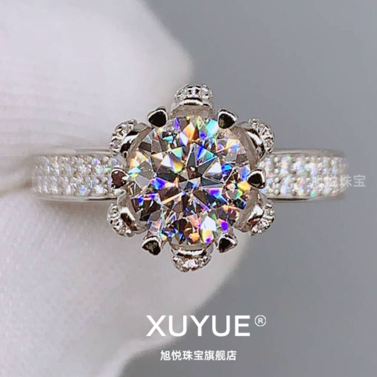 18K白金莫桑石戒指六r爪女爱心不掉色高档婚戒情侣首饰钻戒送女友