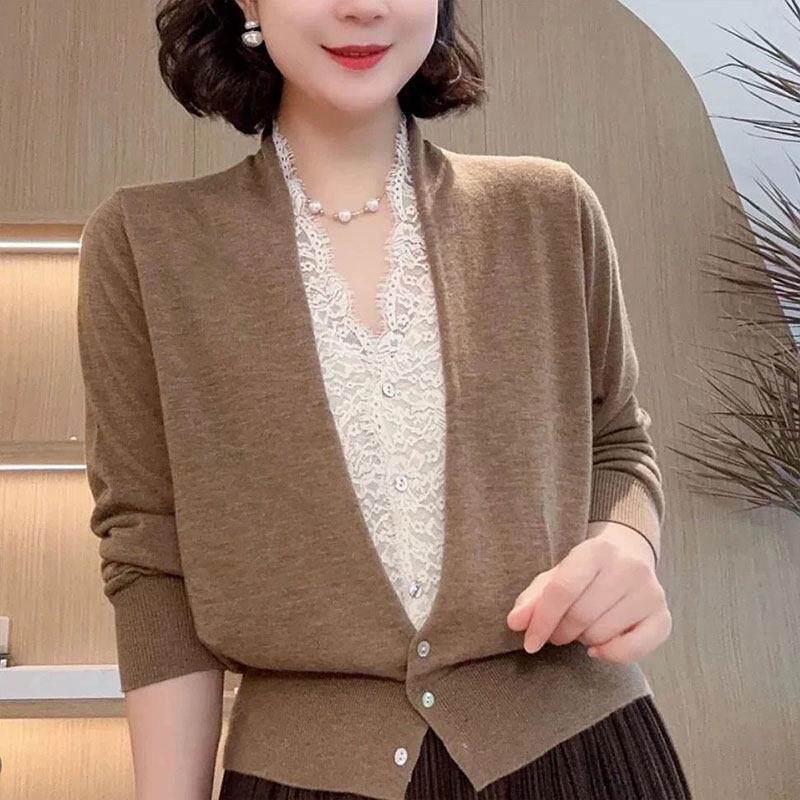新品洋气减龄假两件蕾丝针织开衫女2026春秋新款宽松时尚妈妈长袖