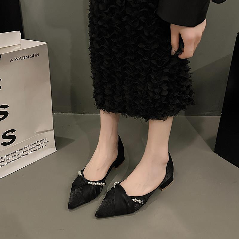 新品35-44码 大码女鞋41金属尖头短靴女42内增瘦瘦弹力靴绒面时尚