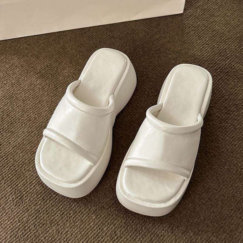 新品拖鞋女夏外穿2026新款黑色凉鞋高级感海边增高厚底松糕法式小