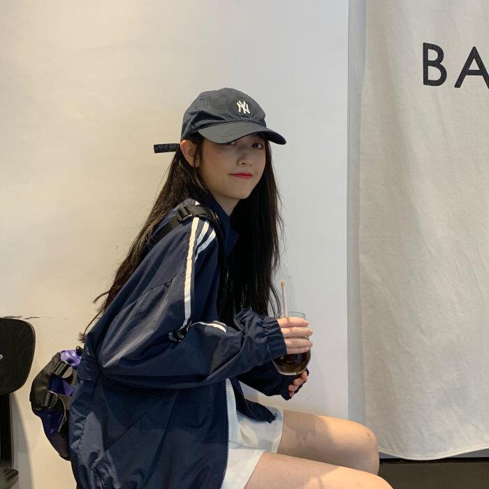 新品冲锋衣外套女早秋薄款欧货休闲运动服条纹撞色长袖棒球服防晒