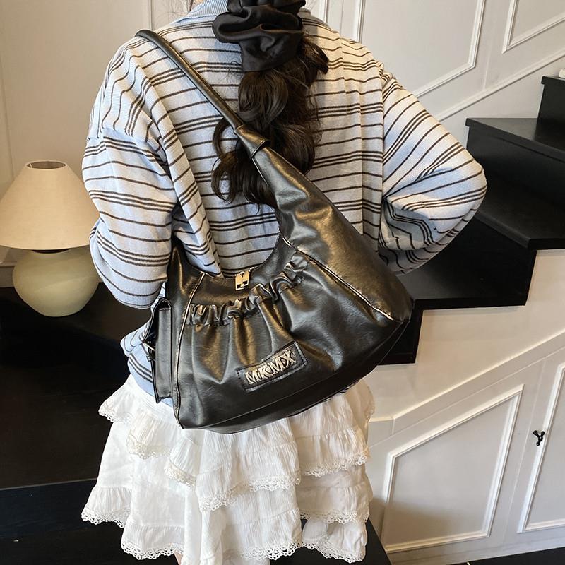 新品大容量美式休闲包包女