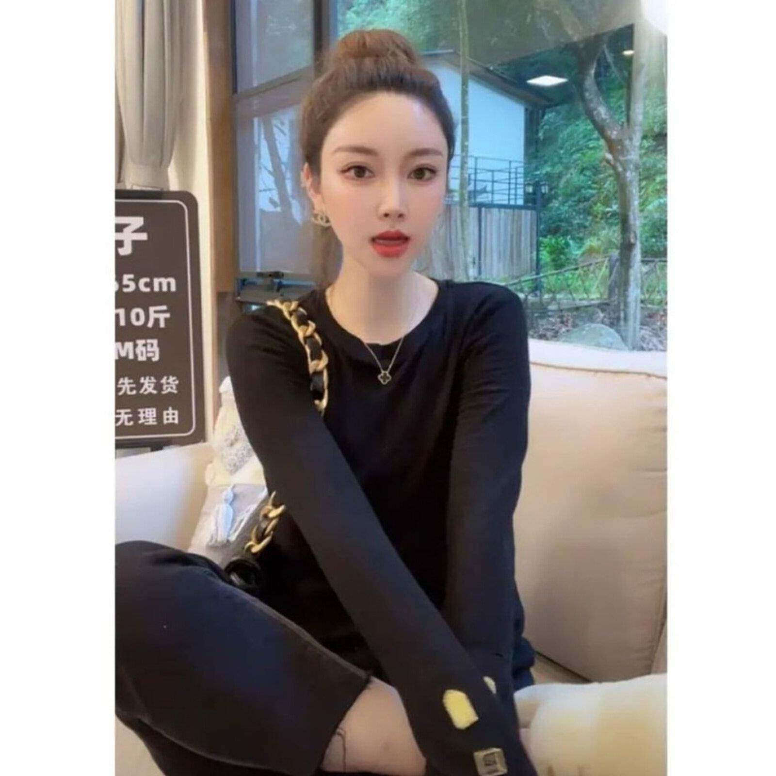 新品白色圆领打底衫女2026春秋新款欧货爆款小衫上衣气质螺纹长袖
