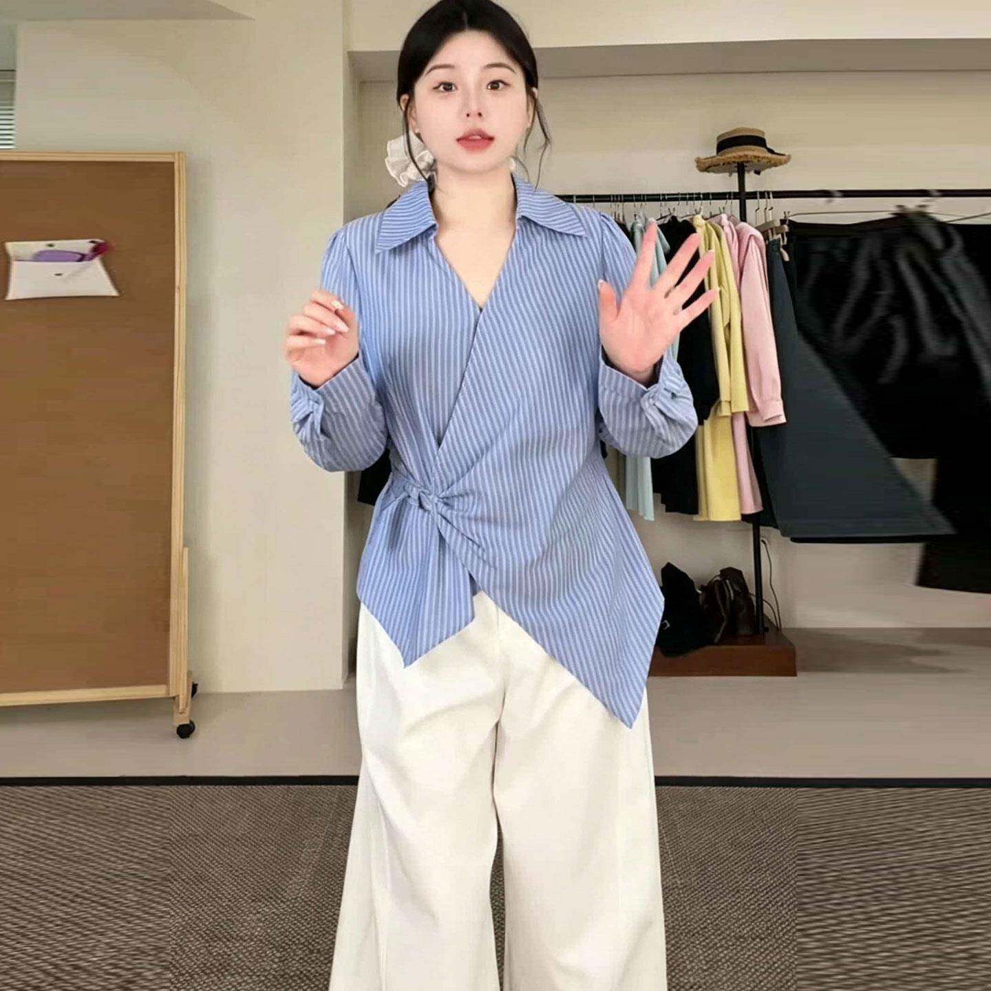 新品大码蓝色条纹V领系带收腰衬衫女秋季胖mm长袖气质通勤风百搭