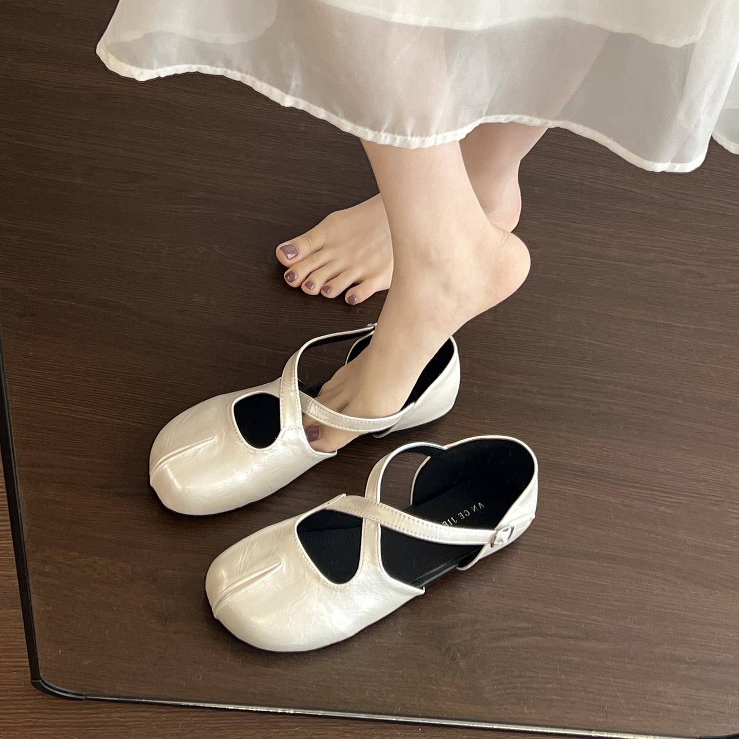新品法式平底假分趾浅口单鞋女2026新款夏季配裙子玛丽珍包头罗马
