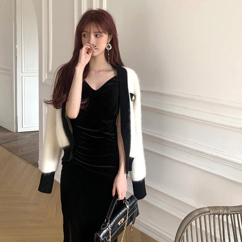 新品黑色吊带裙女春秋款2026欧货中长款打底裙高级感金丝绒开叉连