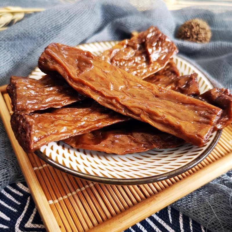 宇宙快车素肠江西南昌特产素肉辣条辣片面筋豆腐干素食麻辣小零食
