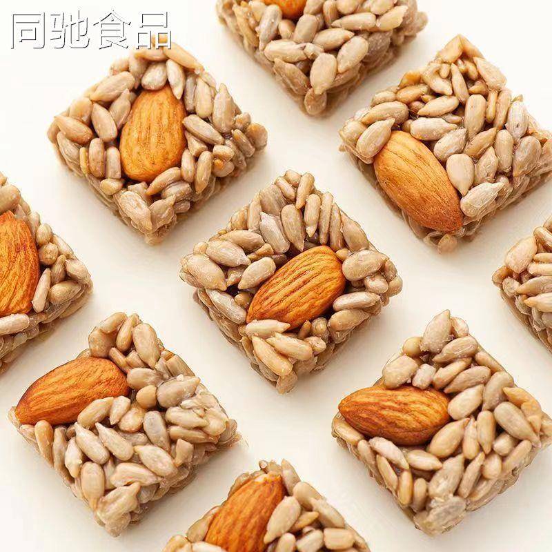 巴旦木瓜子500克坚果酥混合葵花籽仁网红休闲零食小包装饼干薄脆