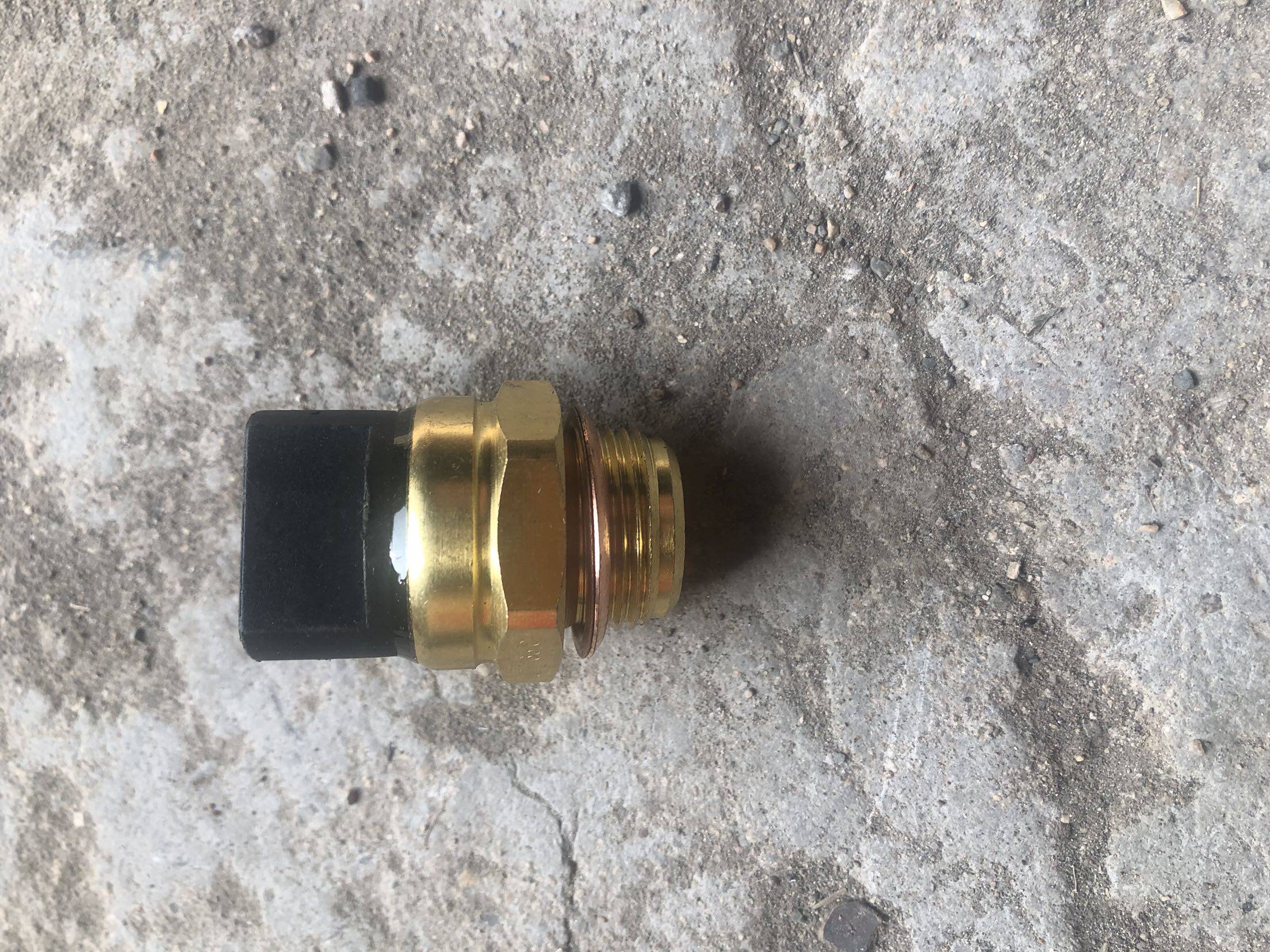 五征水温传感器五征循环水散热器温控开I关水箱温控开关温控传感