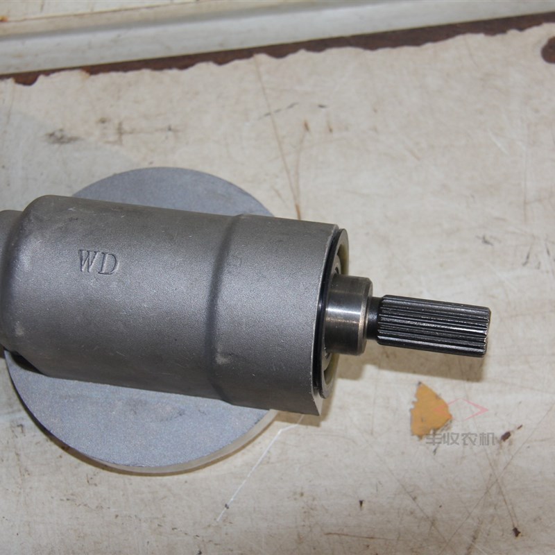 久保田688收割机配件588 888二号再筛选搅龙齿轮箱总成改装防漏粮