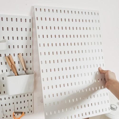 洞洞板自粘免打孔置物架厨房墙面免钉挂板浴室墙上收纳神器