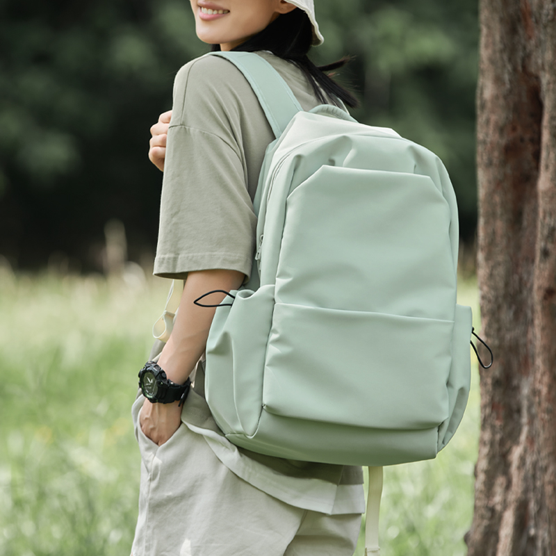 背包女夏季书包双肩包大容量男生初中生纯色通勤包耐用小型旅行包
