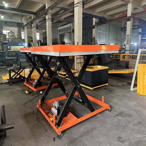 小型升降机全自行迷你剪叉式4米6米商场高空作业平台迷你升降平台